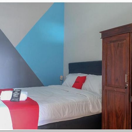 Reddoorz Near Penimbangan Beach Singaraja Exterior photo