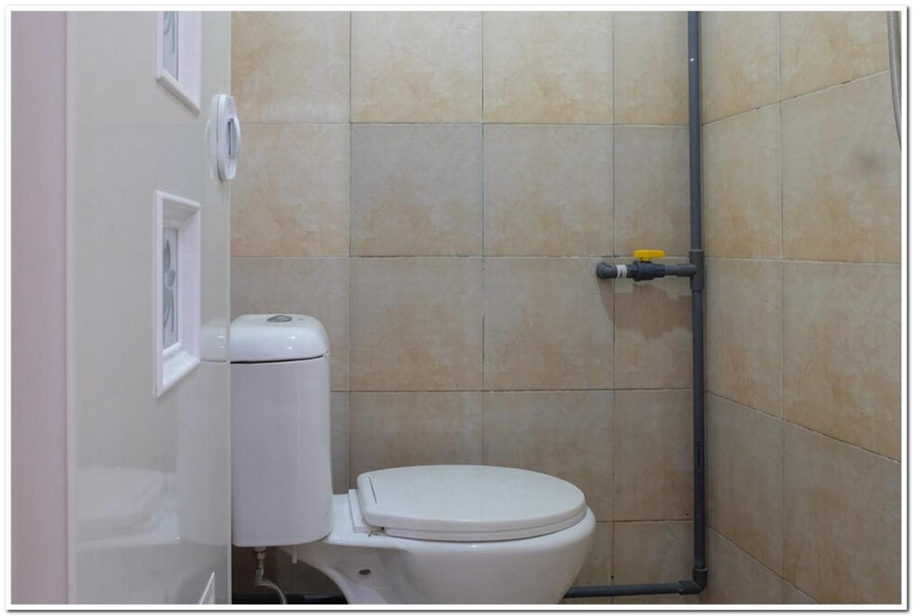 Reddoorz Near Penimbangan Beach Singaraja Exterior photo