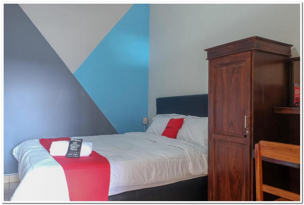 Reddoorz Near Penimbangan Beach Singaraja Exterior photo
