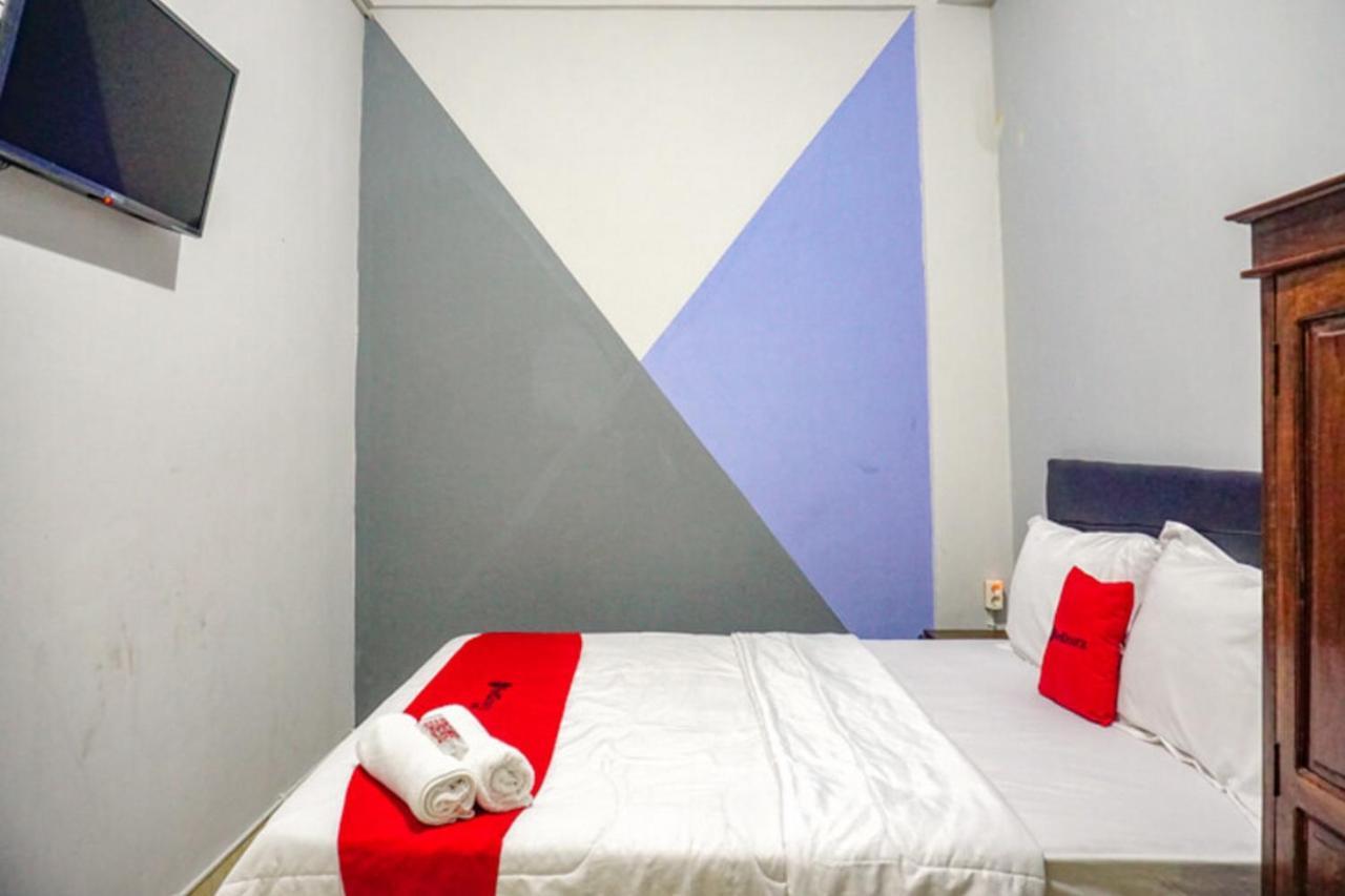 Reddoorz Near Penimbangan Beach Singaraja Exterior photo