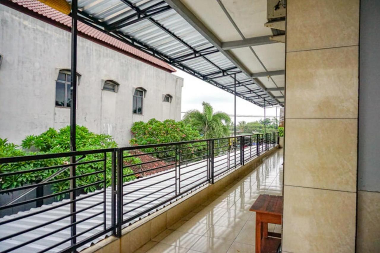 Reddoorz Near Penimbangan Beach Singaraja Exterior photo