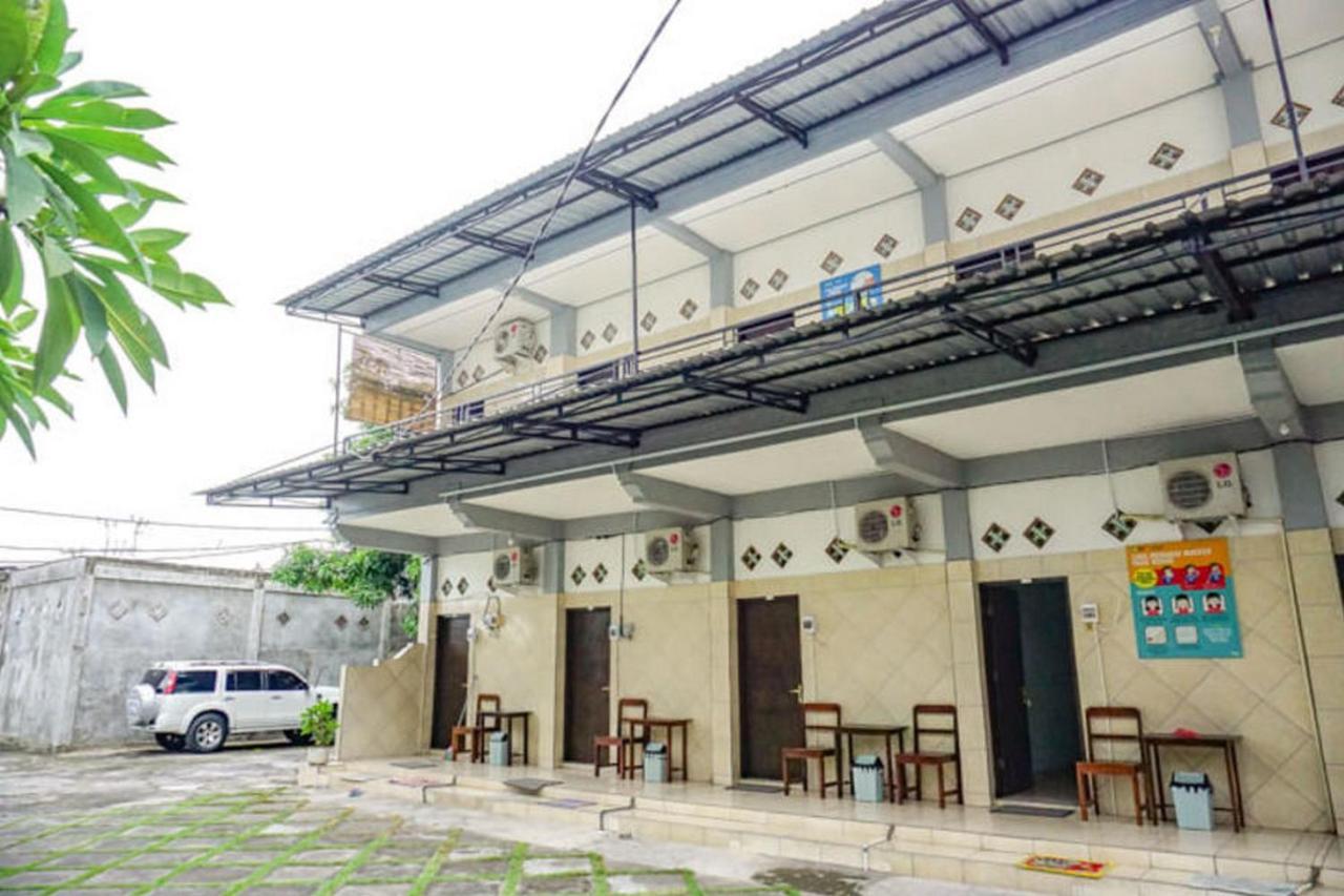 Reddoorz Near Penimbangan Beach Singaraja Exterior photo